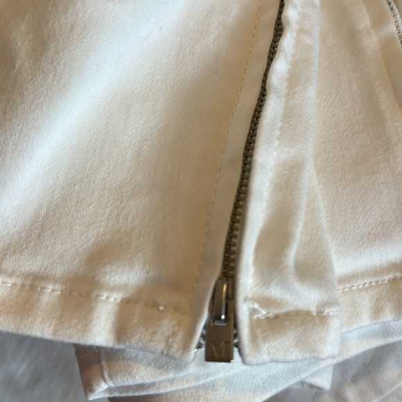 Nwot MARTH STEWART white pull on ankle jeans w/ankle zipper - Picture 2 of 4